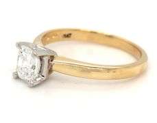 18kt Yellow gold 0.76ct radiant cut diamond solitaire engagement ring