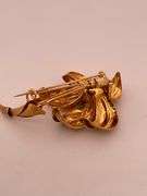 14K YELLOW GOLD AND DIAMOND FLOWER DESIGNED BROOCH