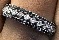 GORGEOUS 14K WHITE GOLD NATURAL DIAMOND WEDDING BAND