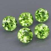 Stunning 4.36ct heavy flashing Peridot set