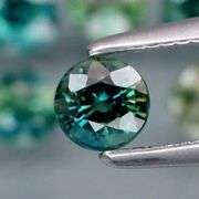 Heated only! 2.08ct round cut Australian Sapphire set