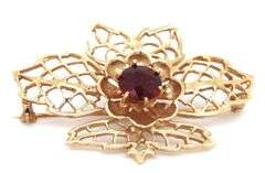 Floral Design 14K YG Garnet Brooch
