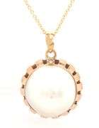14kt Yellow gold Mabe pearl pendant on chain