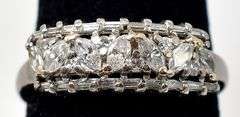 Sparkling Diamond Ring in 18K White Gold