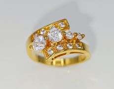 Sparkling 14 K Yellow Gold Plate 2.65 Ctw Lab Simulated Diamond Ring