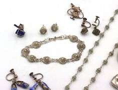 Group lot of Vintage 925 sterling silver jewelry