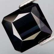 Elegant 4.52ct VS violet black Tourmaline from Mozambique