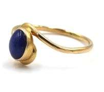 14kt Yellow gold Linde star sapphire ring