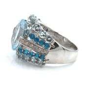 14kt White gold Aquamarine and blue topaz ring