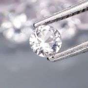 Untreated! 2ct diamond white Sapphire set