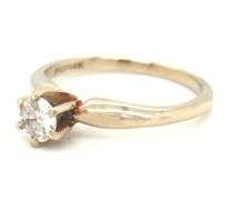 14kt White gold round brilliant cut diamond ring