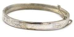 Lot of 2 Vintage 925 sterling silver bangles