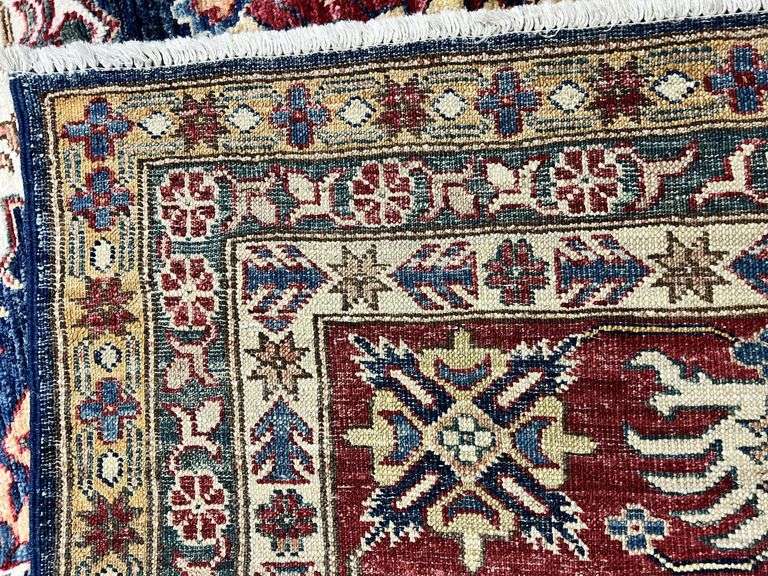 Stunning Handmade Kazak Design 9.10x13.1