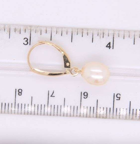 Fresh Water Pearl Dangle Earrings in Yellow Gold