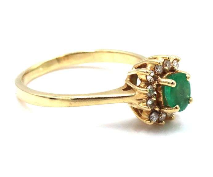 Feminine 14K YG Emerald & Diamond Ring