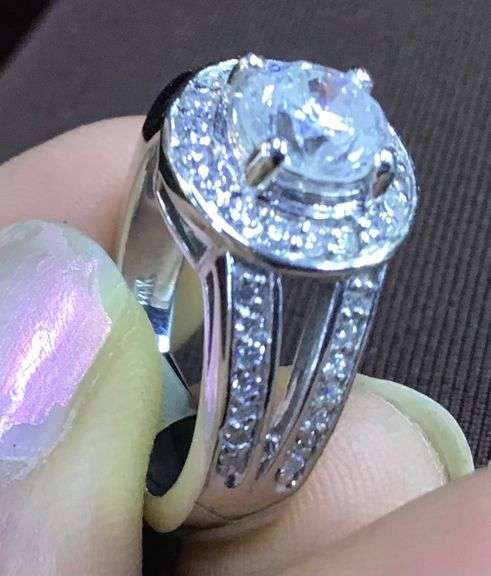 Gorgeous 14K White Gold Natural Diamond Ring