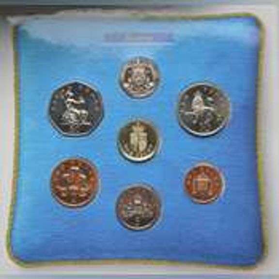 9 UK Unc Sets 1982-1989