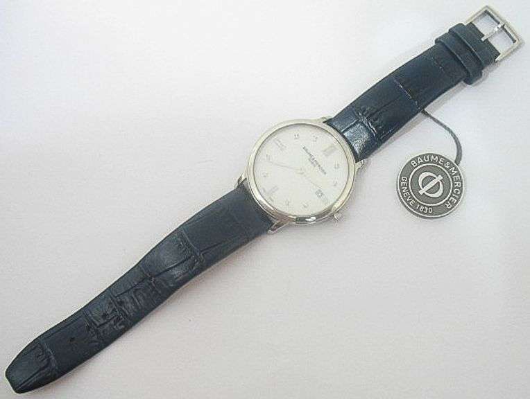 BAUME & MERCIER MEN'S CLASSIMA WATCH WITH MOTHER OF PEARL DIAMOND DIAL
