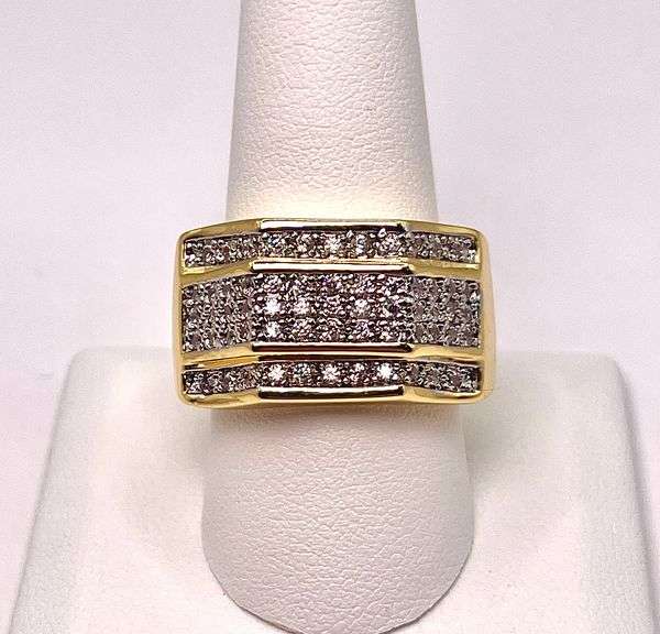 Mens Sparkling 14 Kt Gold Plated Ring