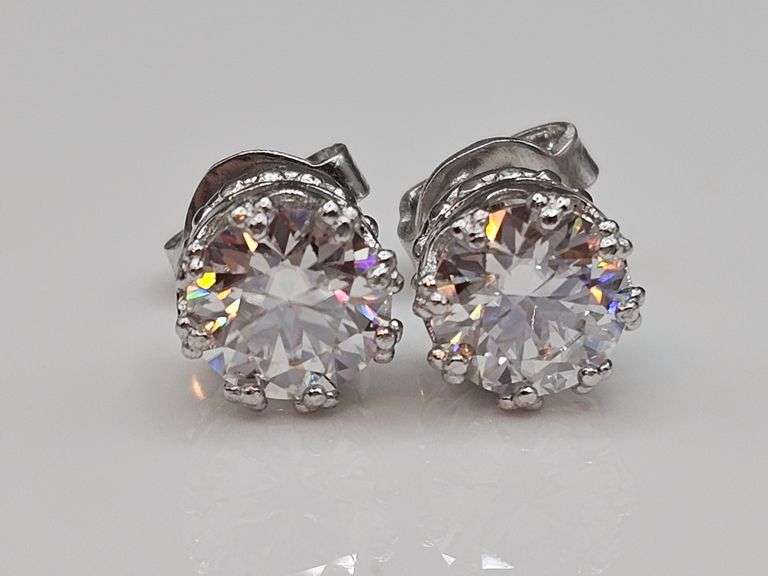 Sparkling 5.75 Ctw Lab Simulated Diamond Earrings