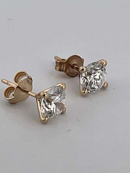 BRAND NEW 4.00 CARATS LAB GROWN DIAMOND STUDS. 14K YELLOW GOLD