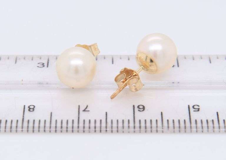 14kt Yellow gold 7.5-8mm pearl stud earrings