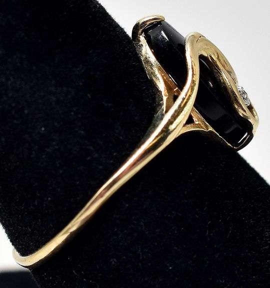 Elegant 10K Yellow Gold Black Onyx and Diamond Ring