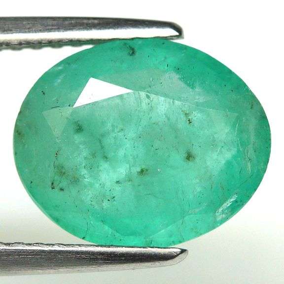 Outstanding color! 3.16ct top green Zambian Emerald