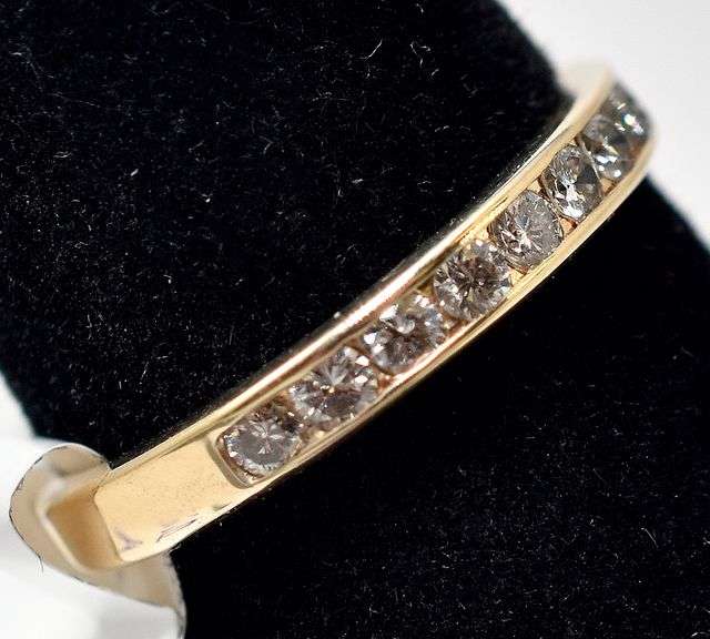Elegant Diamond Band Ring in 14K Yellow Gold
