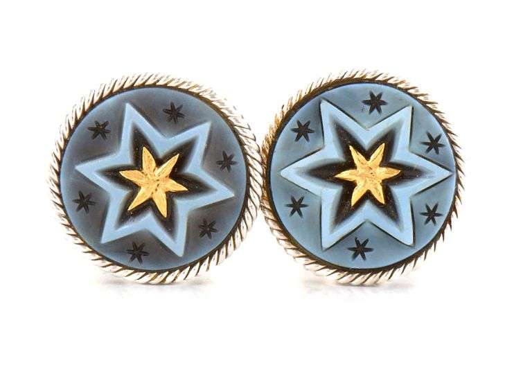 David Webb Two Tone Carved Star Cuff links in 18K