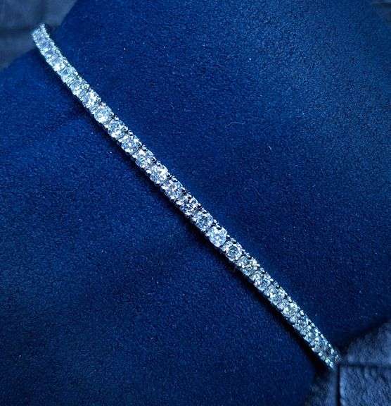 14K WHITE GOLD NATURAL DIAMOND TENNIS BRACELET