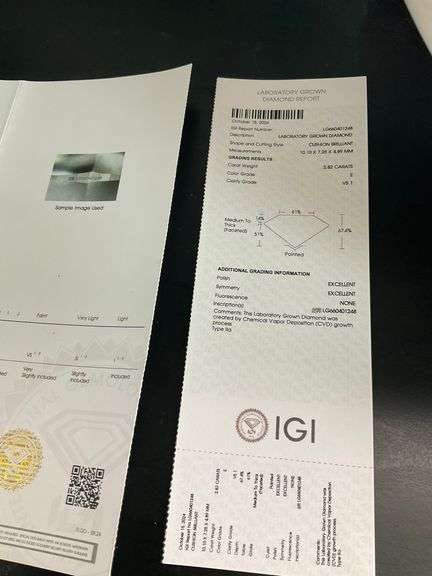 I.G.I CERTIFIED 2.82 CARAT CUSHION CUT DIAMOND