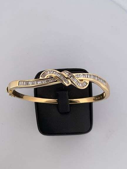 CERTIFIED 18K YELLOW GOLD AND DIAMOND BANGLE BRACELET