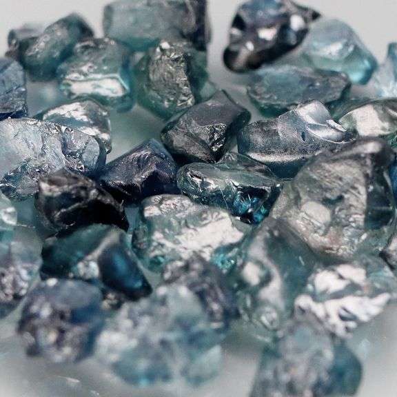 Transparent rough! Heated only! 9.65cts of uncut Sapphires!