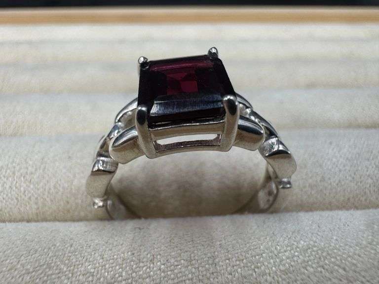 Sterling Silver 925 Genuine Natural Garnet Gemstone Ring Size 6