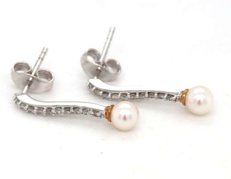 14kt White gold diamond bar pearl dangle earrings