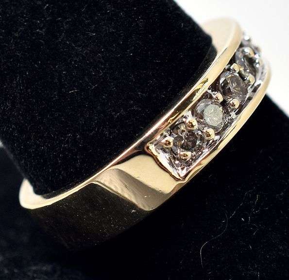 Sparkling 14K Yellow Gold Diamond Band Ring