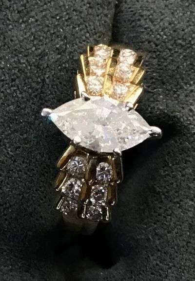 Fascfascinating 14K Yellow Gold Engagement Ring with Marquise Natural Diamond