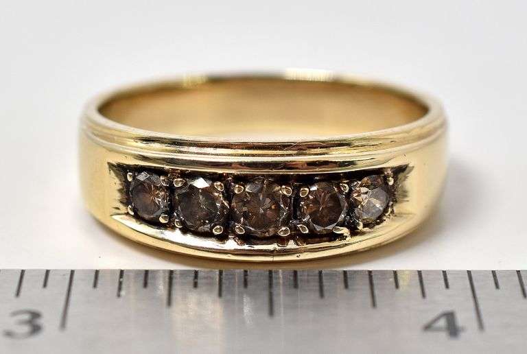 Charming 10K Yellow Gold Diamond Ring