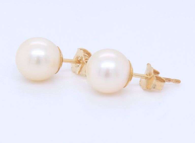 14kt Yellow gold 7.5-8mm pearl stud earrings