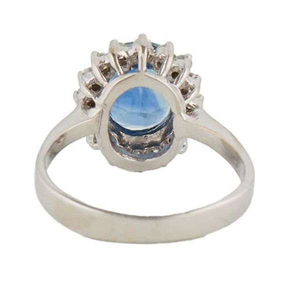 2.10ct Oval Sapphire and 0.25ctw Diamond Frame Ring in 18K