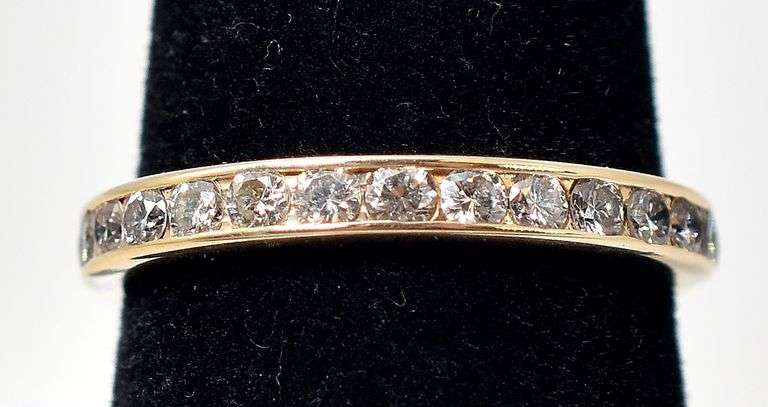 Elegant Diamond Band Ring in 14K Yellow Gold