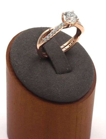 14kt Rose gold 1.04ct Ideal cut lab grown diamond ring