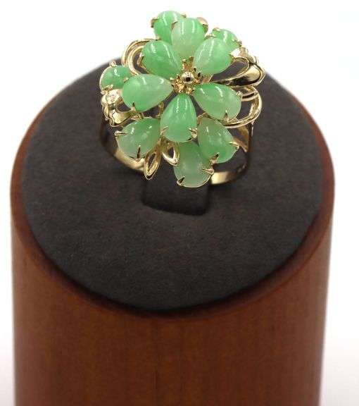 14kt Yellow gold green Jade cluster flower ring