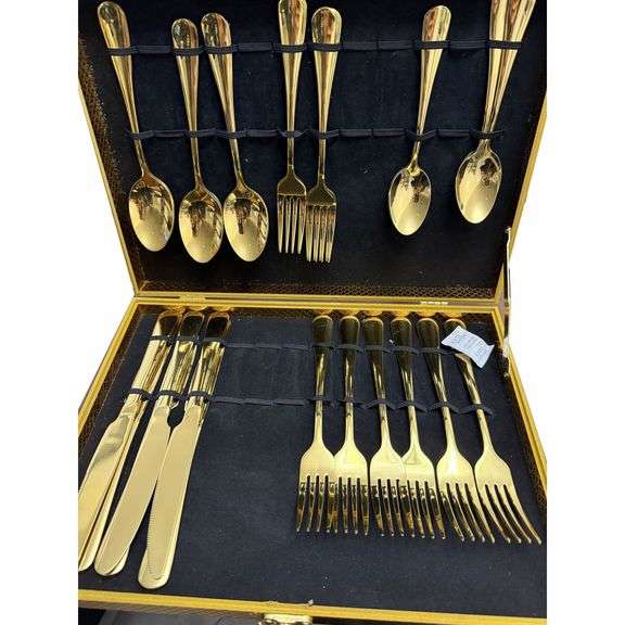 30-Piece Gold Stainless Steel Silverware Set