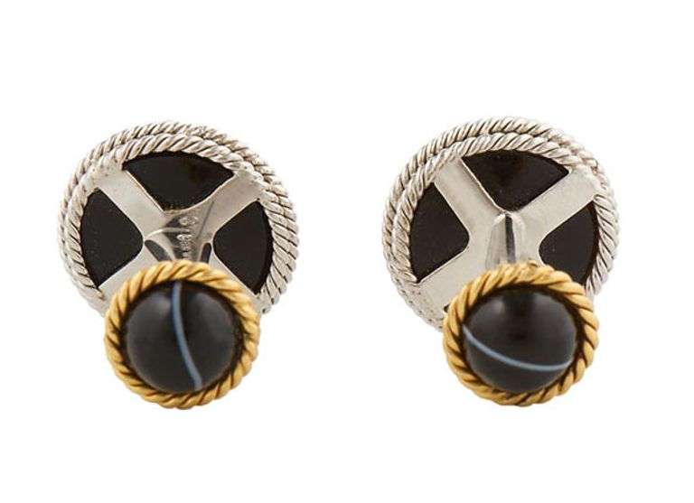 David Webb Two Tone Carved Star Cuff links in 18K
