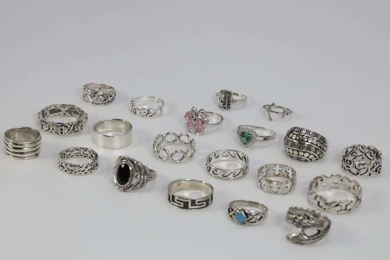 .925 Sterling Silver Ring Assortment Various Sizes & Styles (20 Ring Lot)