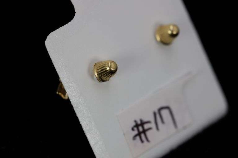 10k Yellow Gold Round White CZ Elephant Stud Earrings