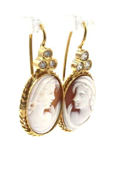 18kt Yellow gold Cameo and diamond earrings