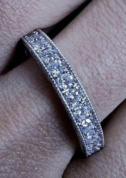 14K White Gold Natural Diamond Wedding Band